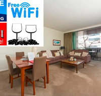 TRANQUIL EXEC CITY FREE WIFI NETFLIX WINE PARKING - New Castle Holiday