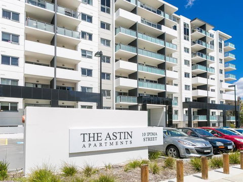 Tranquil, Relaxing Forrest Style Apartment - Braddon CBD - New Castle Holiday 2