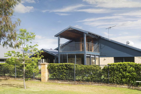 TRANQUILITY AT TROON - New Castle Holiday 1