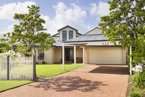 TRANQUILITY AT TROON - New Castle Holiday 0