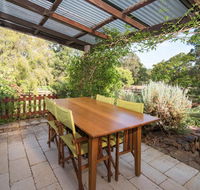 Trastevere Cowaramup Farm House - New Castle Holiday