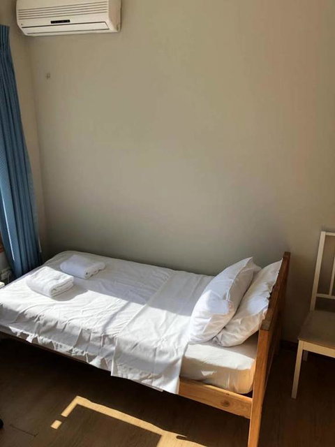 Traveler's Affordable Studio Unit (Beverly Hills) - New Castle Holiday 3