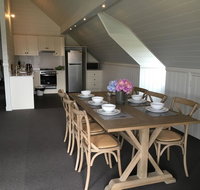 Travertines Wines Apartment - New Castle Holiday