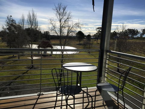 Travertines Wines Apartment - New Castle Holiday 1