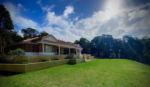 Treetops Holiday Retreat - New Castle Holiday 0