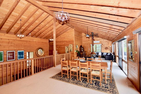 Treetops Retreat Katoomba - New Castle Holiday 2