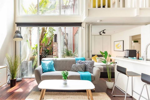 Trendy Loft Near Smith St. With Cosy Courtyard And Parking - New Castle Holiday 0