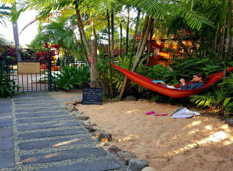 Tropic Days Boutique Hostel - New Castle Holiday 1
