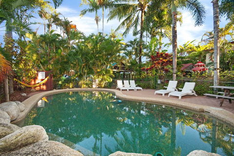 Tropic Days Boutique Hostel - New Castle Holiday 0