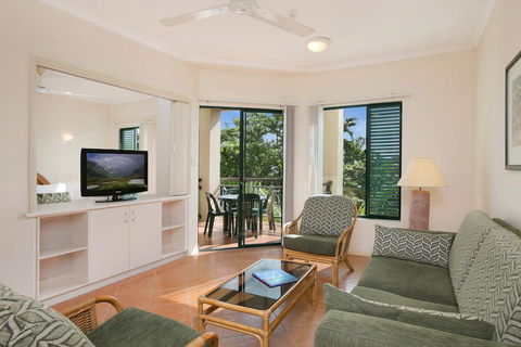 Tropic Towers Apartments - New Castle Holiday 3