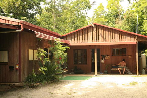 Tropical Bliss Bed And Breakfast - New Castle Holiday 0