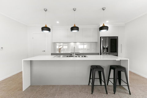 Tropical Beachside Oasis In Clifton Beach - New Castle Holiday 2