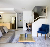 Tropical Getaway in 3 Bedroom Unit in 4 star Resort - New Castle Holiday