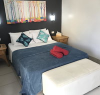 Tropical Lodge - New Castle Holiday