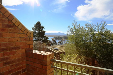 Twin Seasons 2 - New Castle Holiday 0