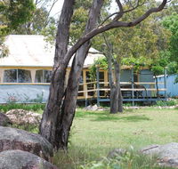 Twisted Gum Vineyard Cottage - New Castle Holiday