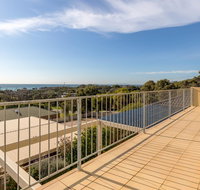 Tyrone Beach Retreat VIEWS - New Castle Holiday
