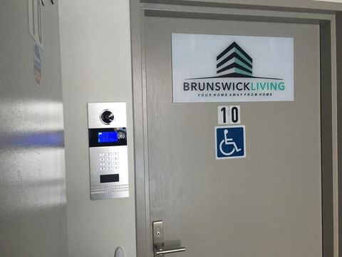 U201 Brunswick Living Brand New Deluxe Balcony Upper Floor Apartment Close To Airport And CBD - New Castle Holiday 3