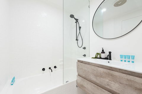 ULTIMATE BONDI LIVING - New Castle Holiday 3