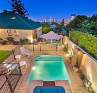 Ultimate Family Home - 3 Bedroom Lux Retreat with Private Pool Spa and Incredible Views - New Castle Holiday