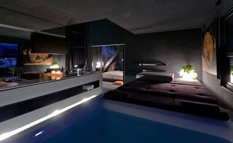 Under The Moonlight - New Castle Holiday 1