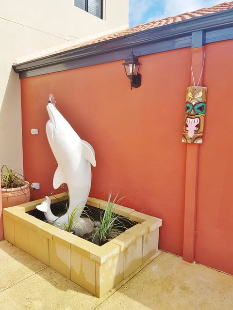 Unique Bouvard Beach House Mandurah - New Castle Holiday 3