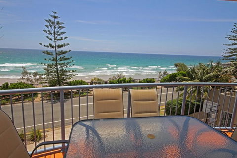 Unit 3, The Rocks, 1746 David Low Way Coolum Beach - 500 BOND - New Castle Holiday 1