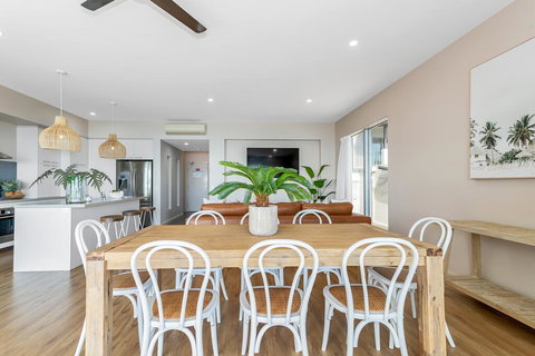 UNIT 35 Whitsundays - New Castle Holiday 3