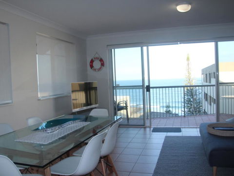Unit 5 Sanctuary Shores, Kings Beach - Free Wifi! - New Castle Holiday 1