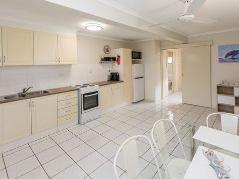 Upstairs And Downstairs - 81 Denman Camp Rd - New Castle Holiday 3