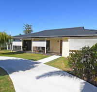 Urangan Harbour Bungalow - New Castle Holiday