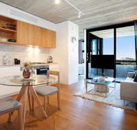 Urban Rest - Short Lane - New Castle Holiday