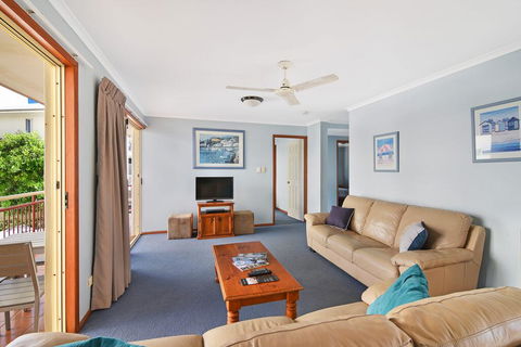 Vaai Moana - 5/10 Oriole Avenue - New Castle Holiday 0