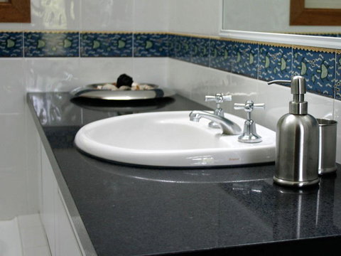 Vainui - New Castle Holiday 0