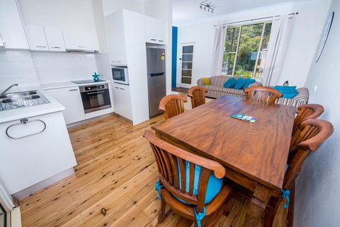 Victor Parade, Unit 3/2 - New Castle Holiday 1