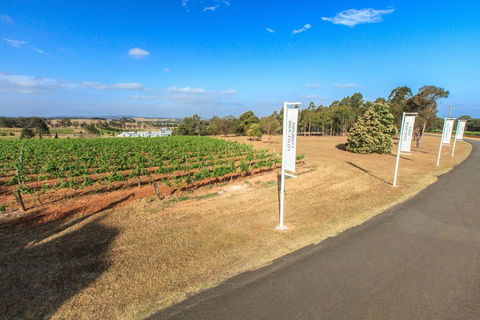 Verona Vineyard Cottage - New Castle Holiday 2