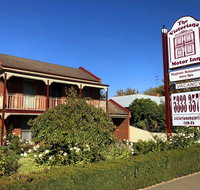 Victoriana Motor Inn - New Castle Holiday