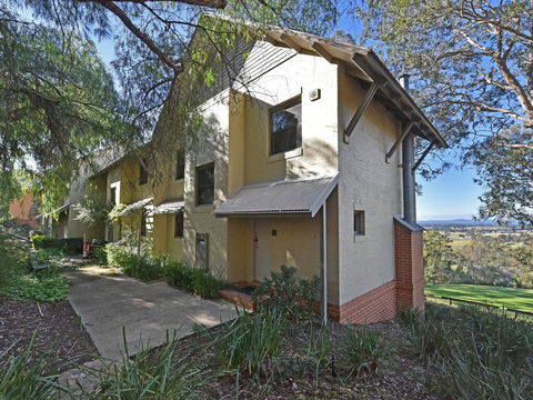 Villa 2br 540 Greenview Resort Condo Located Within Cypress Lakes Resort Nothing Is More Central - New Castle Holiday 3