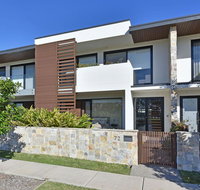 Villa Catania Waterside at Trinity Point - New Castle Holiday