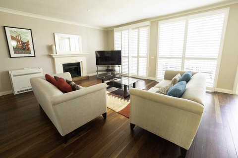 Villa Legato - New Castle Holiday 0