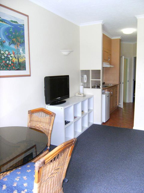 Villa Vaucluse Apartments - New Castle Holiday 3