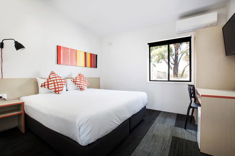 Villawood Hotel - New Castle Holiday 0