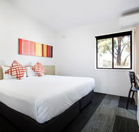 Villawood Hotel - New Castle Holiday