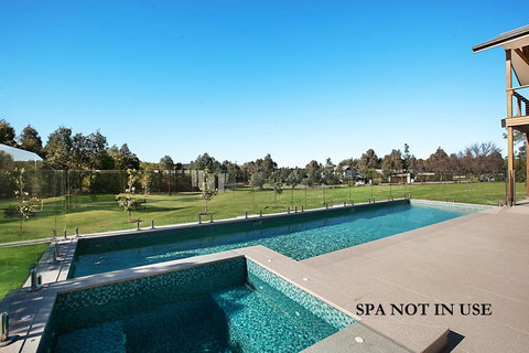 Vineyard Views - New Castle Holiday 3