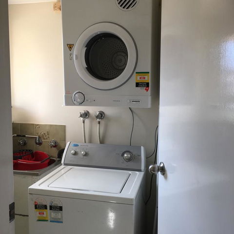 Wakeford St - New Castle Holiday 3