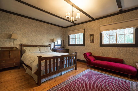 Walhalla Coach House - New Castle Holiday 1