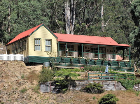 Walhalla Wild Cherry - New Castle Holiday 0