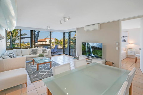 Walk To The Beach, Sunshine Beach - New Castle Holiday 3