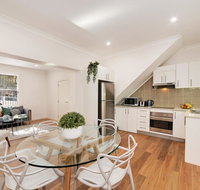 Walk to the city Fish Market Darling Harbour - New Castle Holiday