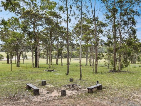 Wallaby Cottage - Cute Accom In Bushland Setting - New Castle Holiday 2